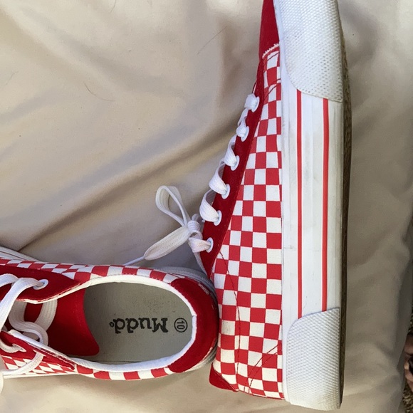 Mudd - Picture 3 of 3